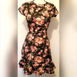Rosie Harlow Flirty Floral Dress Size Small 🌹💖💫
